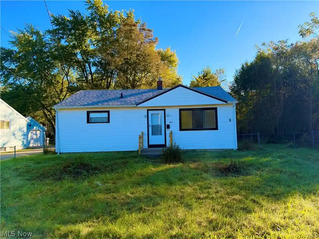 Single family home for sale at 693 Liberty Rd, Youngstown, OH 44505 | MLS# 5250861