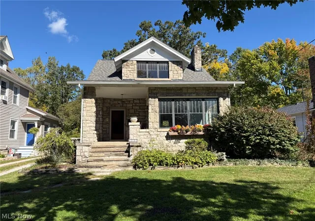Single family home for sale at 300 E College St, Oberlin, OH 44074 | MLS# 5250772
