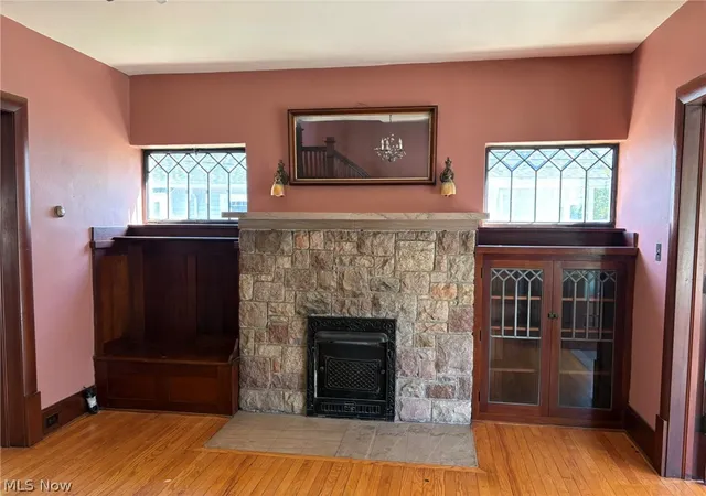 Photo 3 of Single family home for sale at 300 E College St, Oberlin, OH 44074 | MLS# 5250772 | Listing updated on 2026-10-06