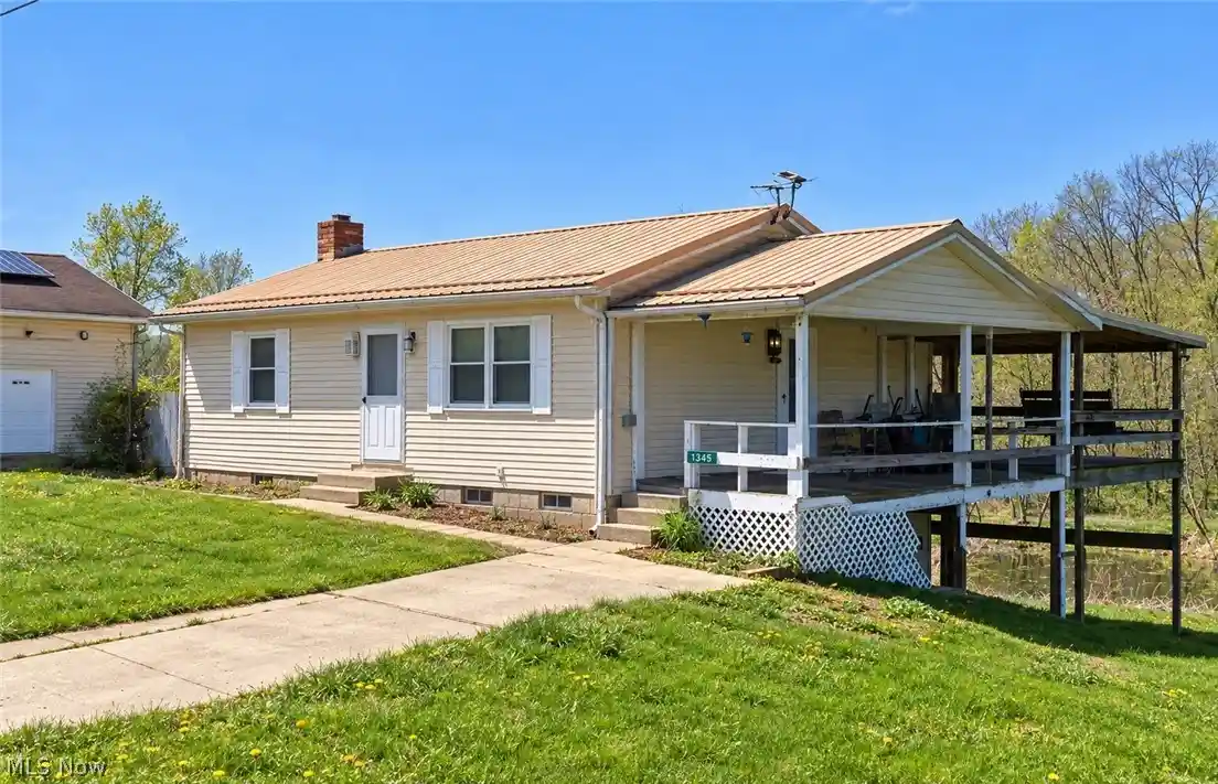 Photo 1 of Single family home for sale at 1345 Lent Rd, Zanesville, OH 43701 | MLS# 5250164 | Listing updated on 2026-10-17