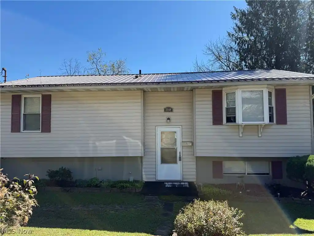 Photo 1 of Sale Pending at 2849 Meadowview Dr, Parkersburg, WV 26104 | MLS# 5251083 | Listing updated on 2026-10-13