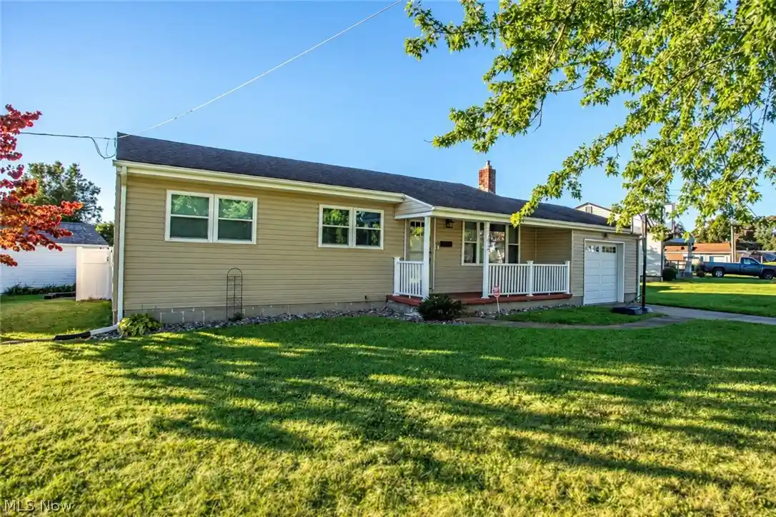 Photo 1 of Single family home for sale at 5034 Tam O Shanter Dr, Youngstown, OH 44514 | MLS# 5248689 | Listing updated on 2026-10-13