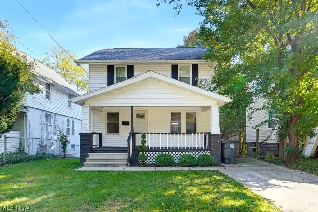 Single family home for sale at 425 Barwell St, Akron, OH 44303 | MLS# 5250419