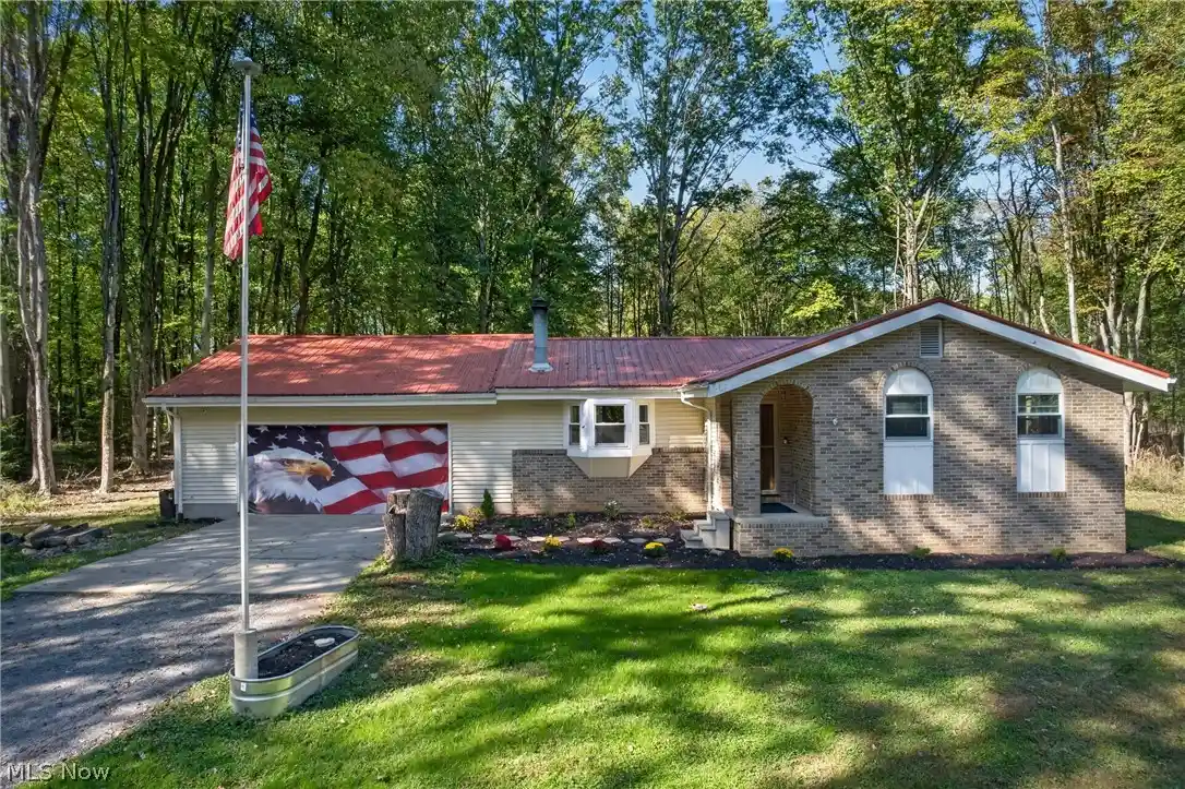 Photo 1 of Single family home for sale at 10533 Jones Rd, Diamond, OH 44412 | MLS# 5251154 | Listing updated on 2026-10-28