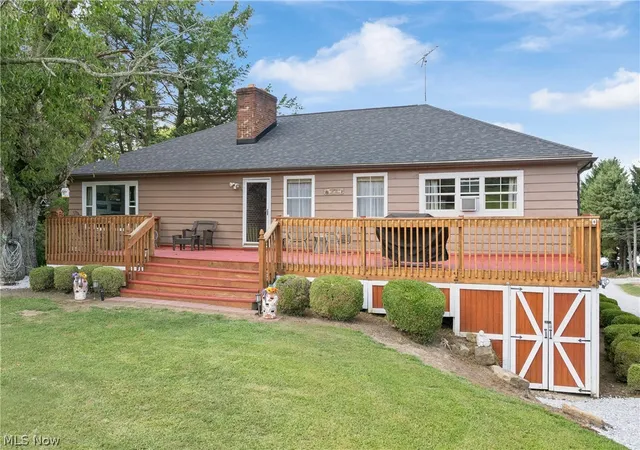 Photo 2 of Single family home for sale at 988 E Turkeyfoot Lake Rd, Green, OH 44312 | MLS# 5251135 | Listing updated on 2026-10-07