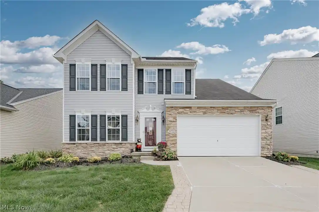 Listing Photo 1 - Condo for sale in 38772 Congressional Ln located at 38772 Congressional Ln, Willoughby, OH 44094 - Unit 38772 Congressional Ln