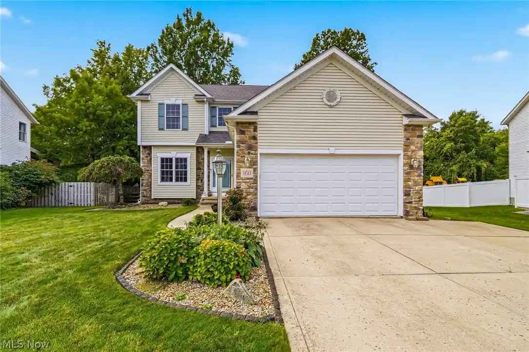 Photo 1 of Single family home for sale at 950 Pebble Beach Cvs, Painesville, OH 44077 | MLS# 5250525 | Listing updated on 2026-10-20