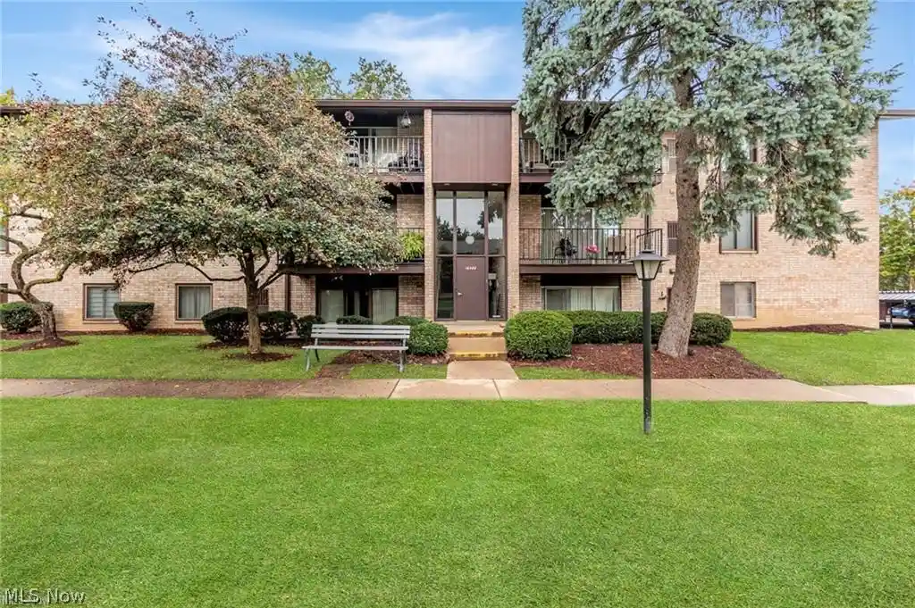Listing Photo 1 - Condo for sale in 16480 Heather Ln located at 16480 Heather Ln, Middleburg Heights, OH 44130 - Unit #303