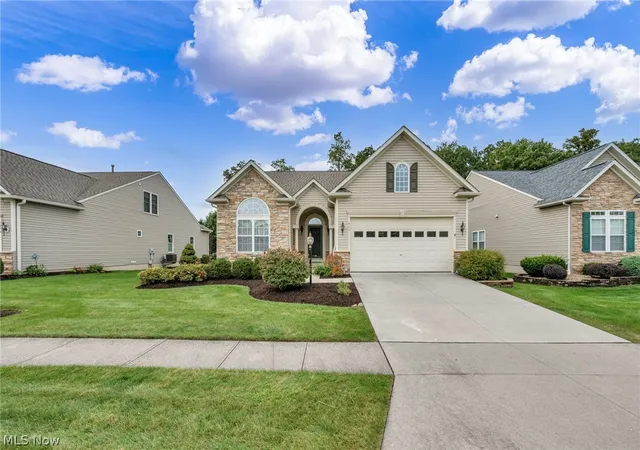 Photo 3 of Single family home for sale at 922 Rustic Ct, Brunswick, OH 44212 | MLS# 5251022 | Listing updated on 2026-10-07