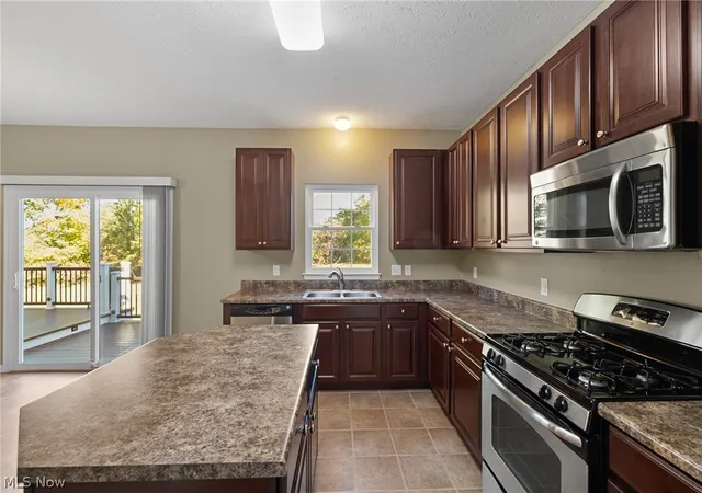 Photo 3 of Single family home for sale at 4281 Butterfly Cir, Medina, OH 44256 | MLS# 5251171 | Listing updated on 2026-10-08