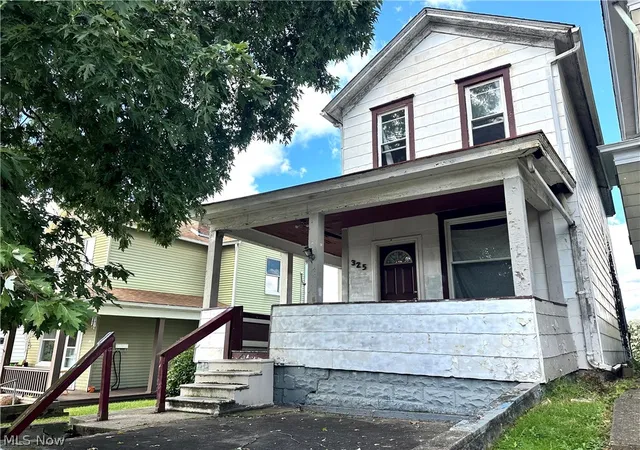 Photo 1 of Single family home for sale at 325 Blakely St, East Liverpool, OH 43920 | MLS# 5251384 | Listing updated on 2026-10-07