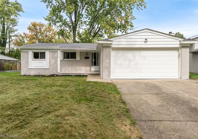 Photo 1 of Single family home for sale at 270 Michigan Ave, Elyria, OH 44035 | MLS# 5251248 | Listing updated on 2026-10-08