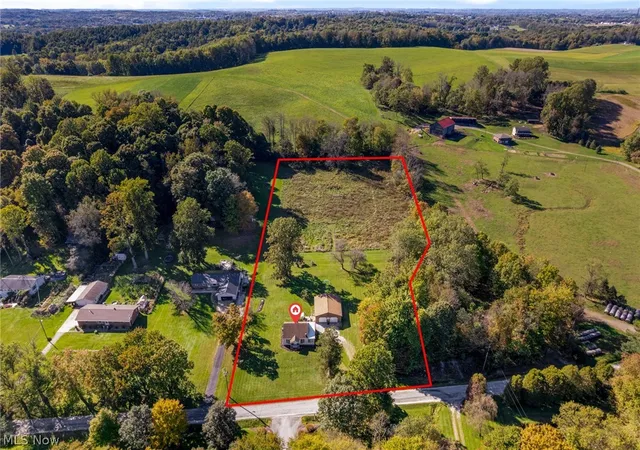 Single family home for sale at 959 Neimans Ave SE, East Canton, OH 44730 | MLS# 5250940