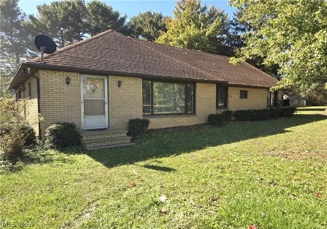 Single family home for sale at 11791 Easton Rd, Rittman, OH 44270 | MLS# 5249504