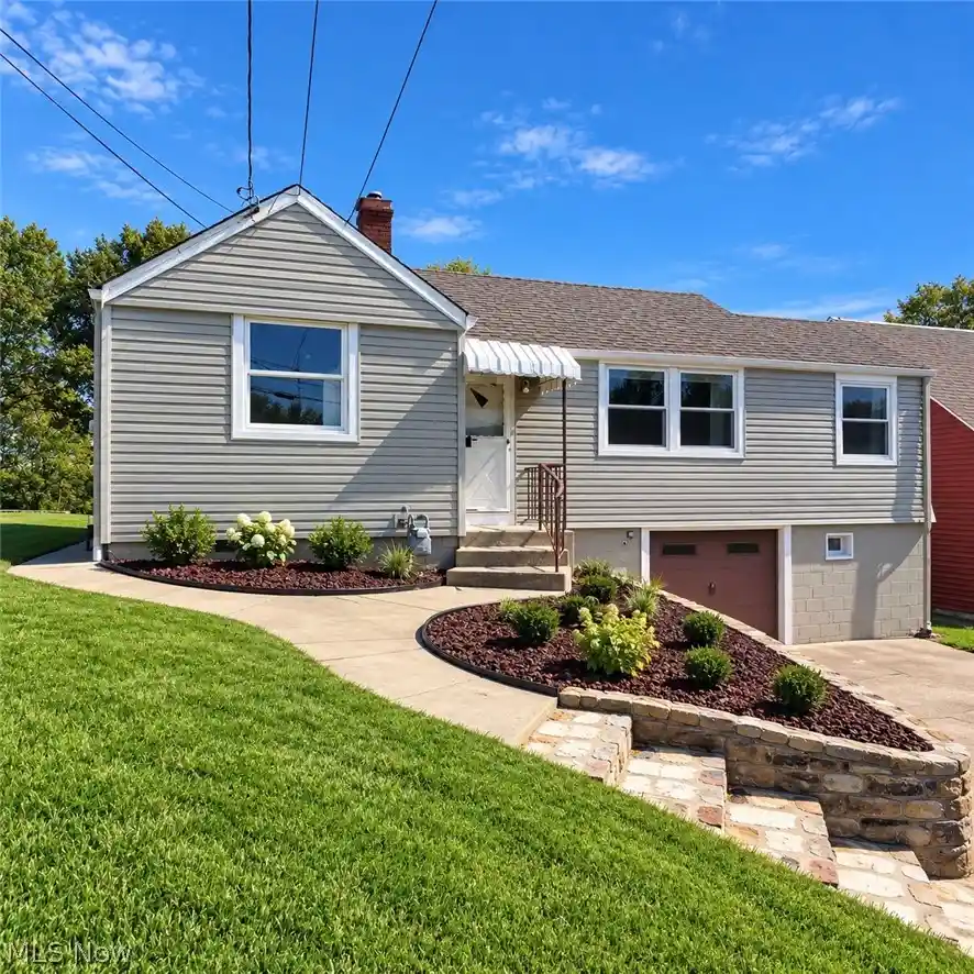 Photo 1 of Single family home for sale at 167 N Sugar St, Saint Clairsville, OH 43950 | MLS# 5251089 | Listing updated on 2026-10-13