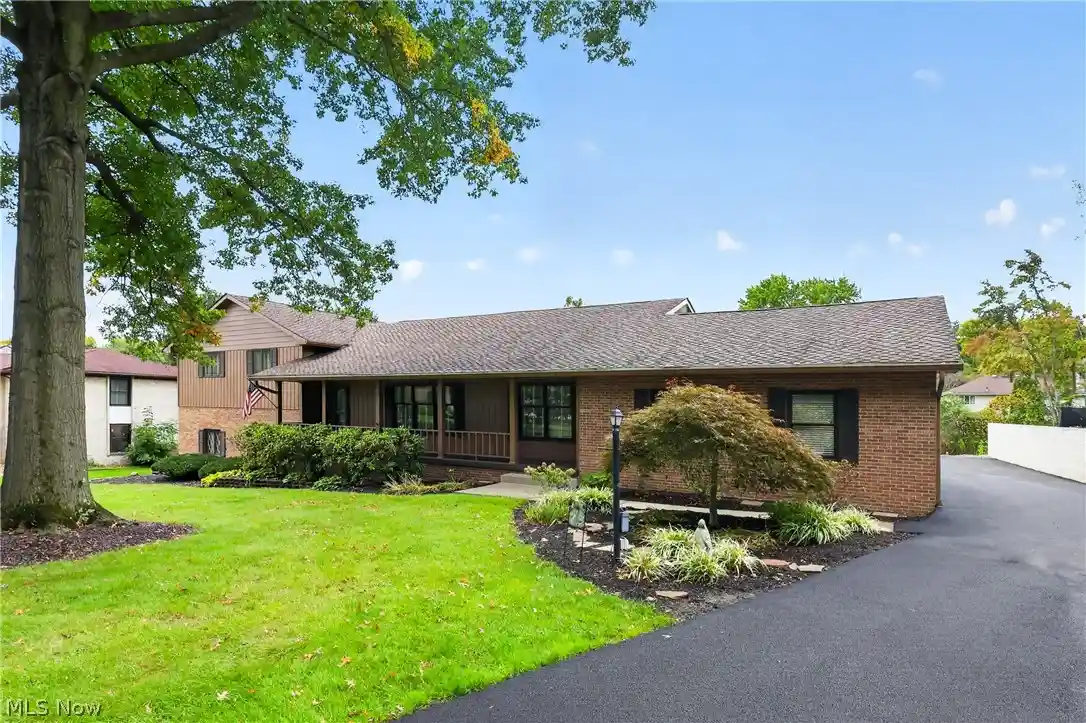 Photo 1 of Single family home for sale at 4160 Fairway Dr, Canfield, OH 44406 | MLS# 5250261 | Listing updated on 2026-10-19