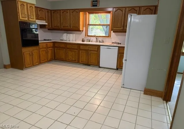 Photo 3 of Sale Pending at 4892 Boston Rd, Brunswick, OH 44212 | MLS# 5250935 | Listing updated on 2026-10-09