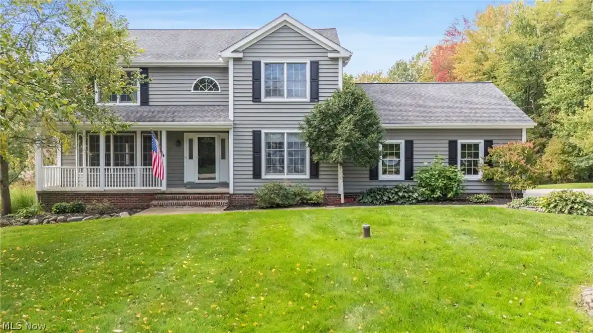Photo 1 of Single family home for sale at 240 Greenview Dr, Aurora, OH 44202 | MLS# 5248909 | Listing updated on 2026-10-29