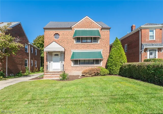 Multi family home for sale at 13525 Cedar Rd, University Heights, OH 44118 | MLS# 5251433