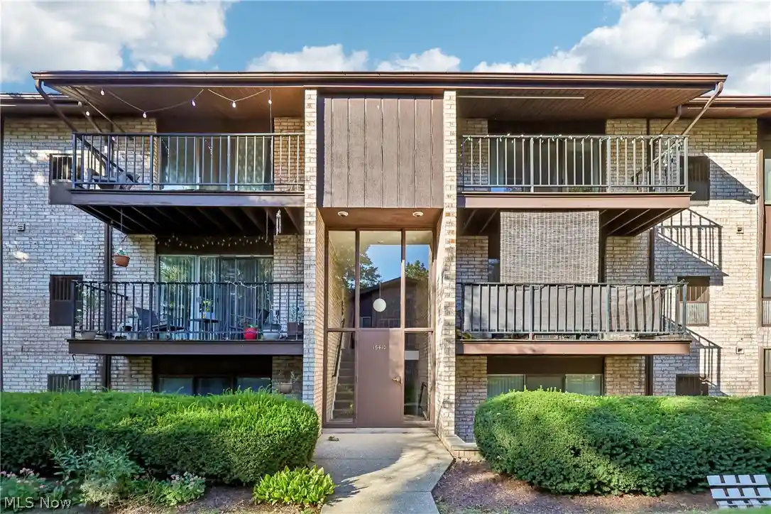 Photo 1 of Sale Pending at 16410 Heather Ln #F103, Cleveland, OH 44130 | MLS# 5251391 | Listing updated on 2026-10-25