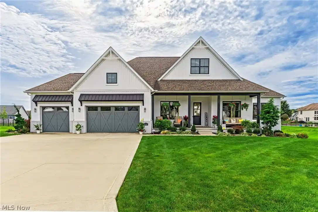 Photo 1 of Single family home for sale at 5740 Shadow Ridge Cir Nw, Canton, OH 44720 | MLS# 5250860 | Listing updated on 2026-10-24