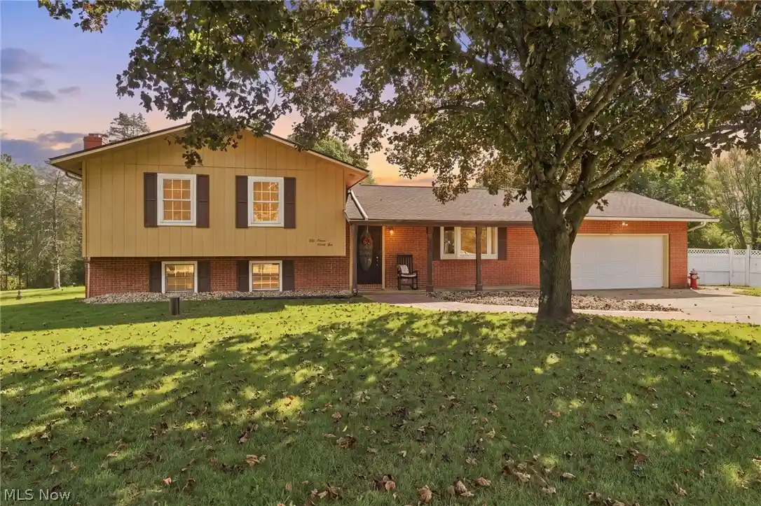 Single family home for sale at 5791 Dave Dr, Clinton, OH 44216 | MLS# 5251231