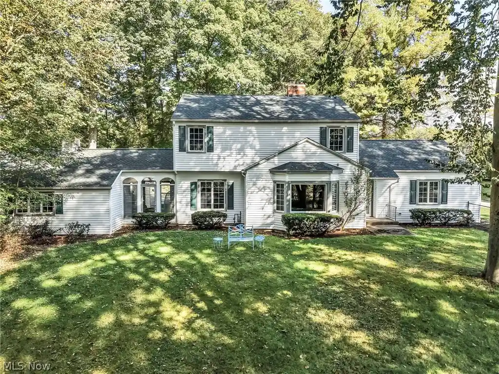 Photo 1 of Single family home for sale at 3583 W Bath Rd, Akron, OH 44333 | MLS# 5250823 | Listing updated on 2026-10-25