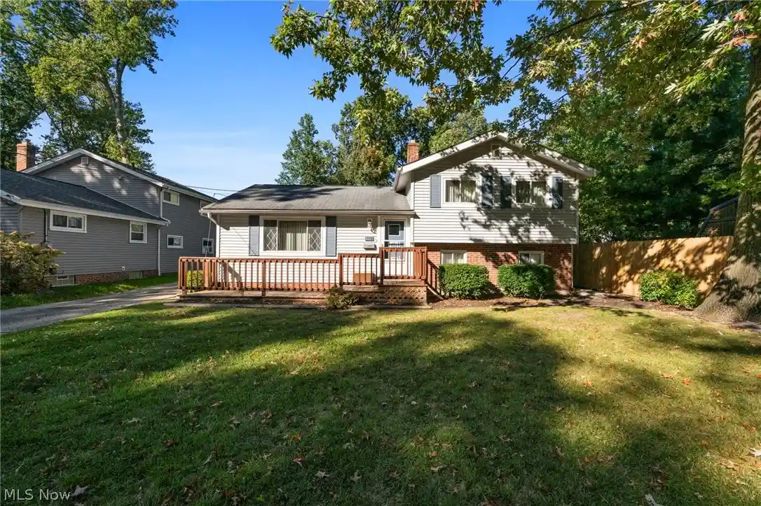 Single family home for sale at 1598 Luanna Dr, Eastlake, OH 44095 | MLS# 5249017