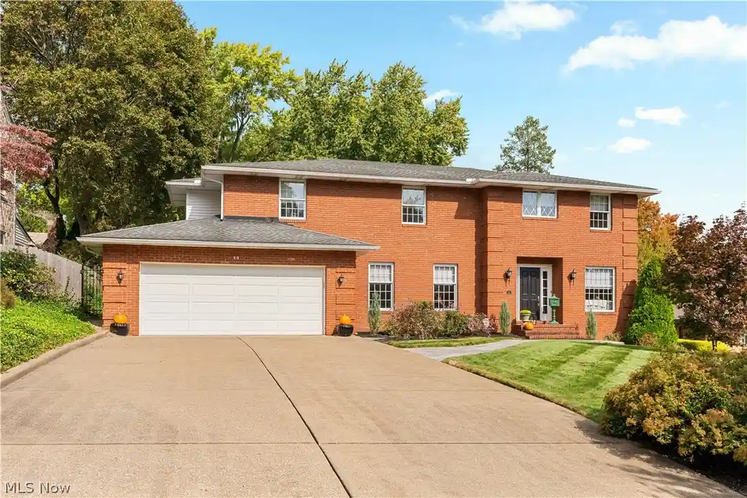 Single family home for sale at 211 22nd Street NW, Canton, OH 44709 | MLS# 5251247