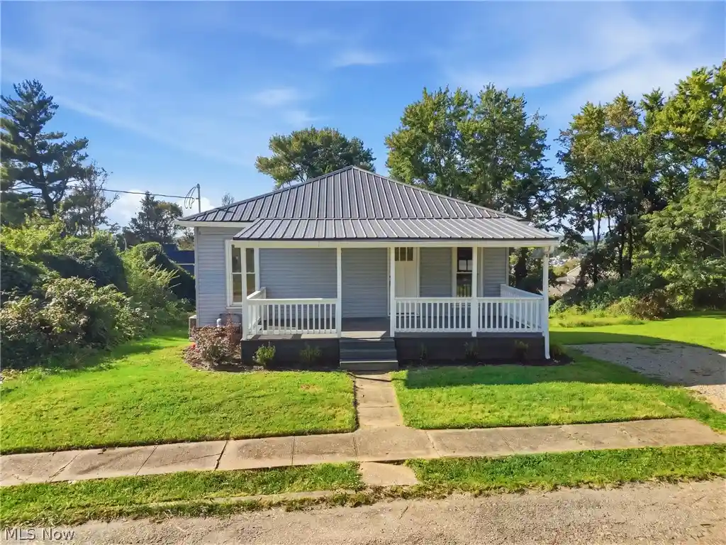 Photo 1 of Single family home for sale at 515 Warwick Ave, Zanesville, OH 43701 | MLS# 5248659 | Listing updated on 2026-10-22