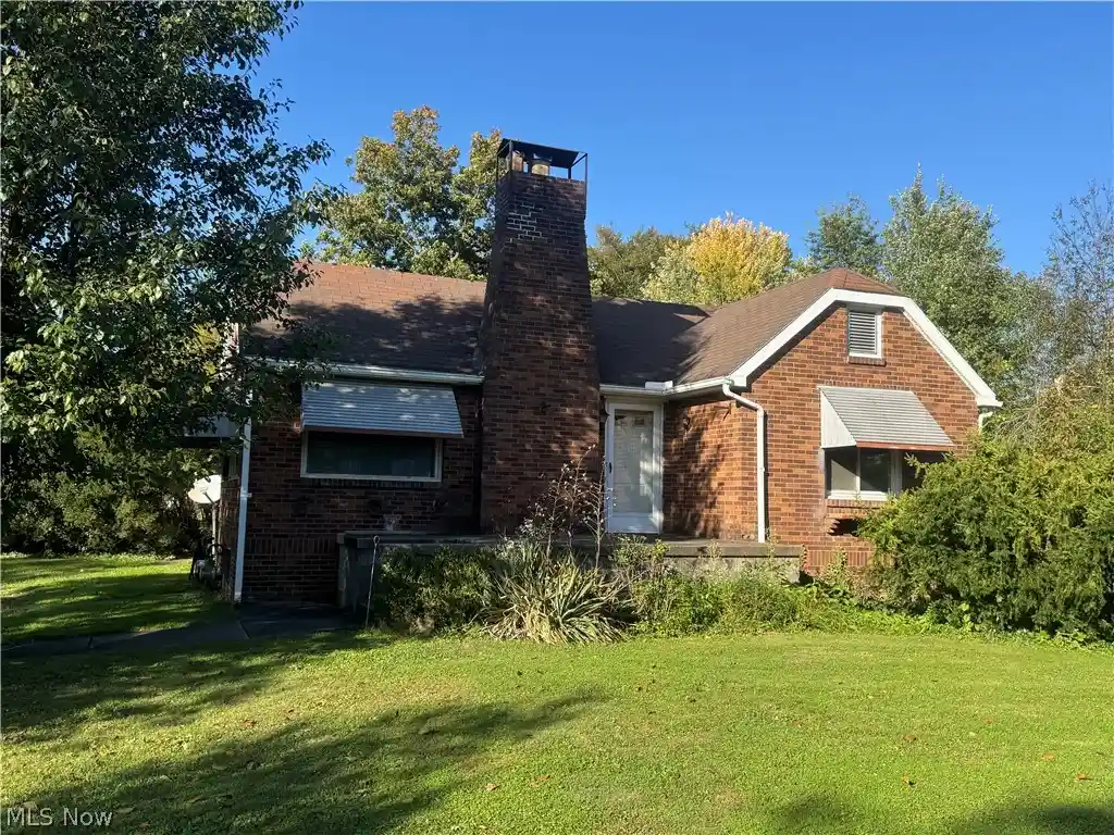Single family home for sale at 4474 Kirk Rd, Youngstown, OH 44515 | MLS# 5251804