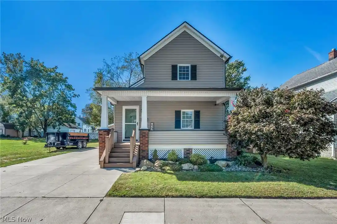 Photo 1 of Sale Pending at 128 15th Street Nw, Barberton, OH 44203 | MLS# 5251547 | Listing updated on 2026-10-13