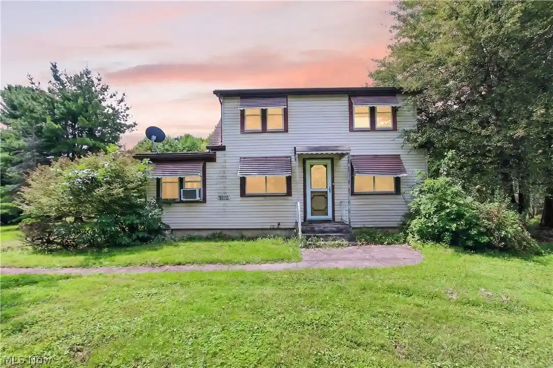 Single family home for sale at 8476 Ravenna Rd, Twinsburg, OH 44087 | MLS# 5245345