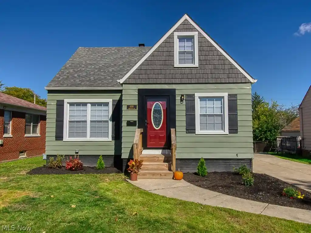 Photo 1 of Sale Pending at 4310 Grantwood Dr, Cleveland, OH 44134 | MLS# 5251282 | Listing updated on 2026-10-11