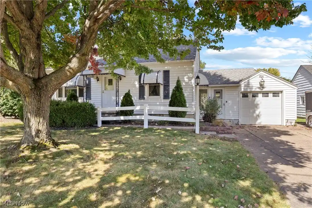 Photo 1 of Single family home for sale at 111 Yunker Ct, Elyria, OH 44035 | MLS# 5250665 | Listing updated on 2026-10-23