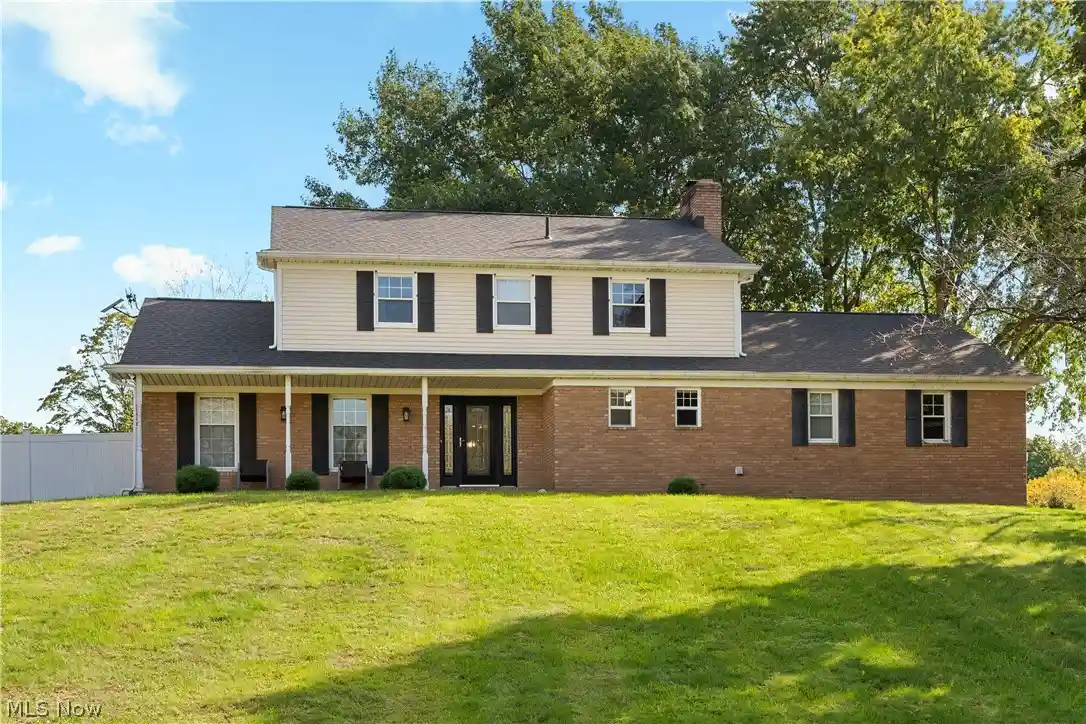 Photo 1 of Single family home for sale at 6945 Ponteberry St Nw, Canton, OH 44718 | MLS# 5251694 | Listing updated on 2026-10-28