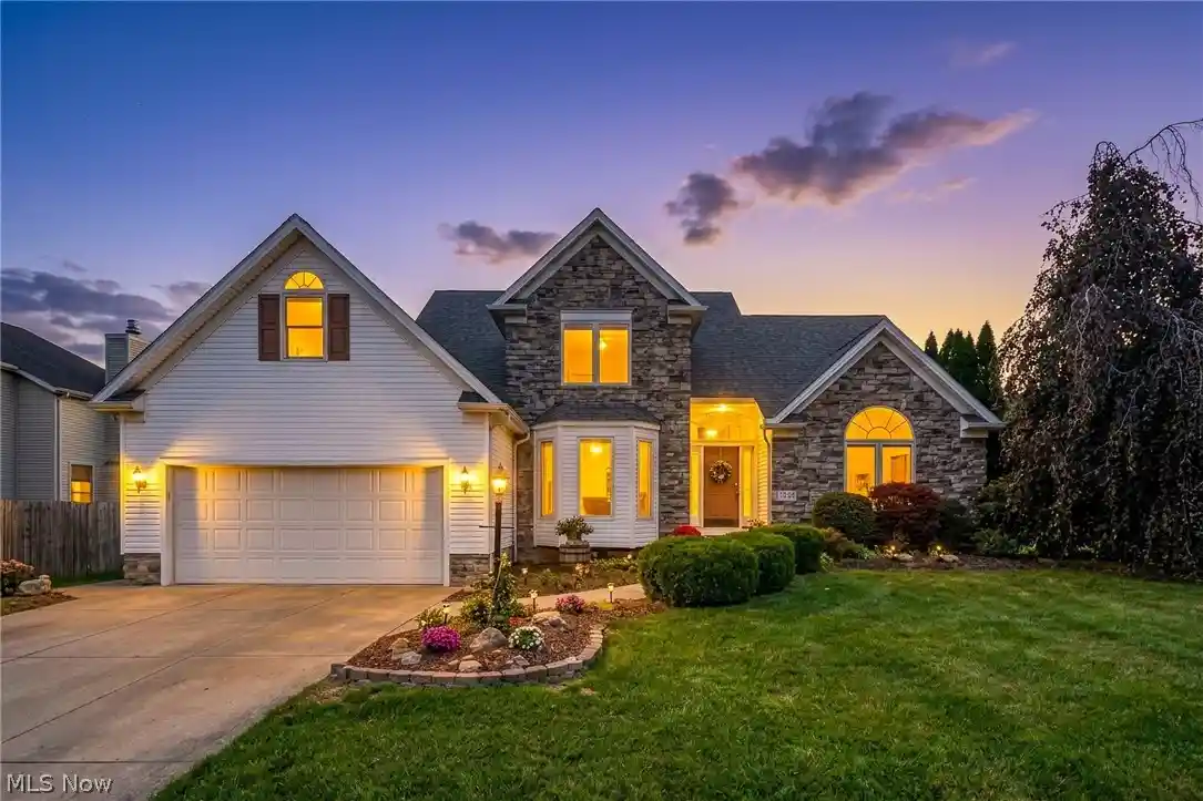 Photo 1 of Sale Pending at 1233 Windward Ln, Kent, OH 44240 | MLS# 5250867 | Listing updated on 2026-10-13