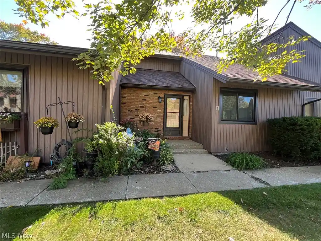 Condo for sale at 7368 Trailside Dr #E, Northfield, OH 44067 | MLS# 5251304