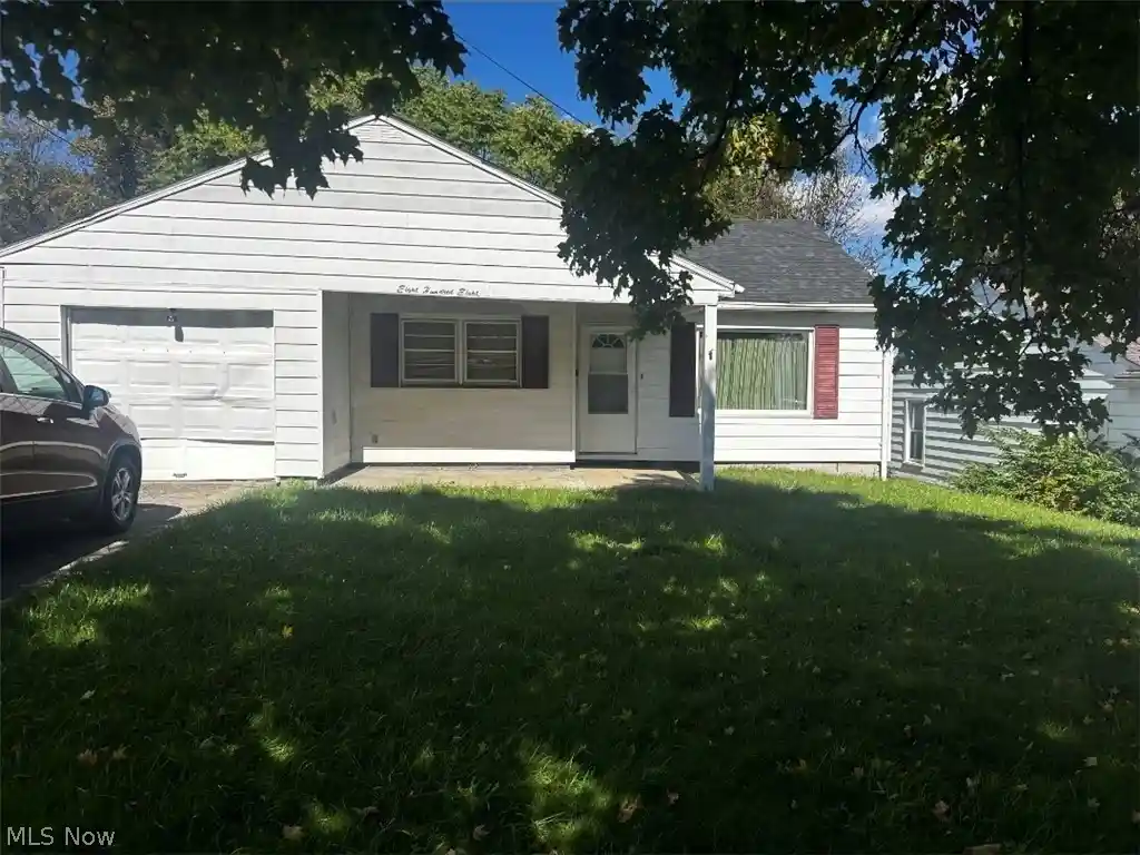 Single family home for sale at 808 Cornell St, Youngstown, OH 44502 | MLS# 5251928