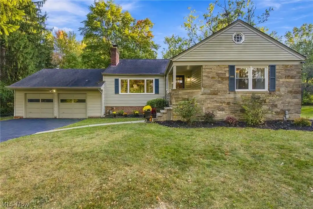 Photo 1 of Sale Pending at 28550 Pike Dr, Chagrin Falls, OH 44022 | MLS# 5249128 | Listing updated on 2026-10-12