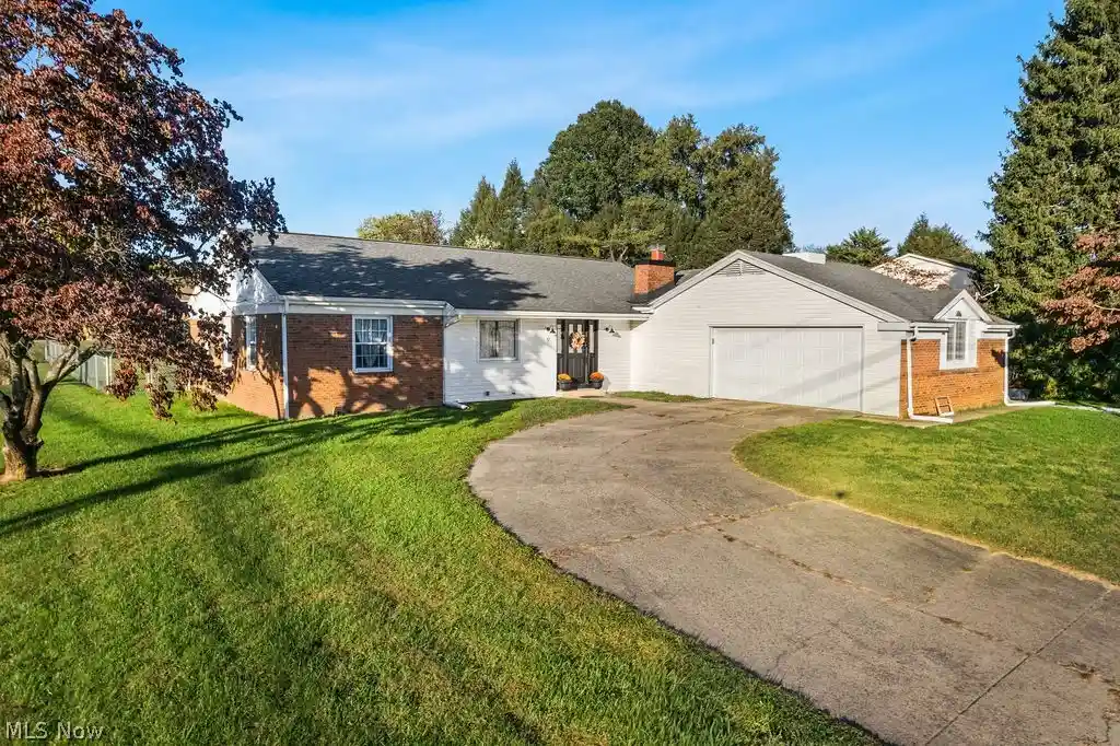 Photo 1 of Single family home for sale at 9 Crystal Springs Dr, Washington, WV 26181 | MLS# 5251800 | Listing updated on 2026-10-11