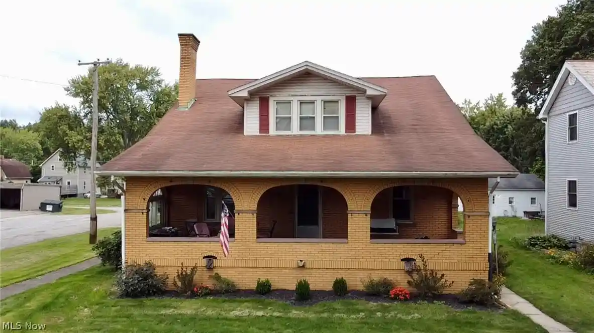 Photo 1 of Sale Pending at 296 W Indiana Ave, Sebring, OH 44672 | MLS# 5251980 | Listing updated on 2026-10-28