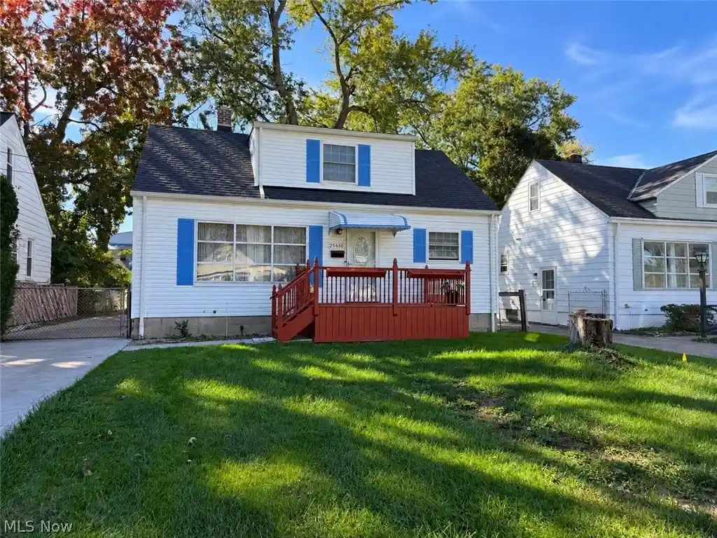 Photo 1 of Single family home for sale at 25450 Farringdon Ave, Euclid, OH 44132 | MLS# 5251954 | Listing updated on 2026-10-11