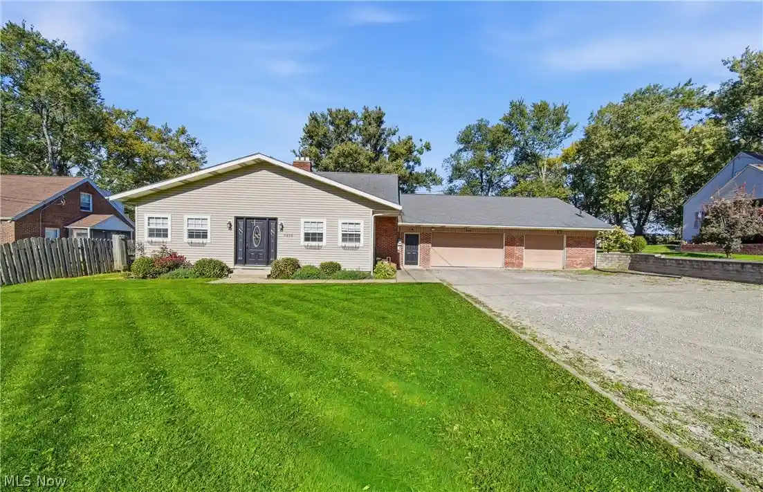 Single family home for sale at 6499 Navarre Rd SW, Navarre, OH 44662 | MLS# 5251882