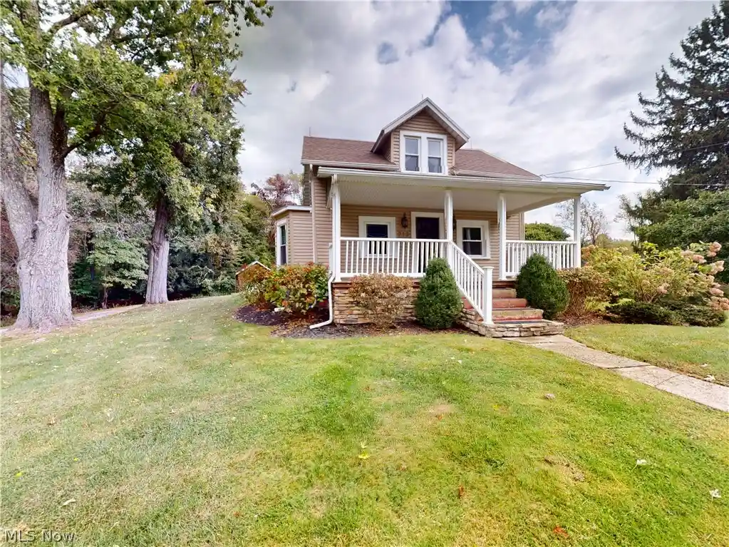 Single family home for sale at 713 Randolph Rd, Mogadore, OH 44260 | MLS# 5252001