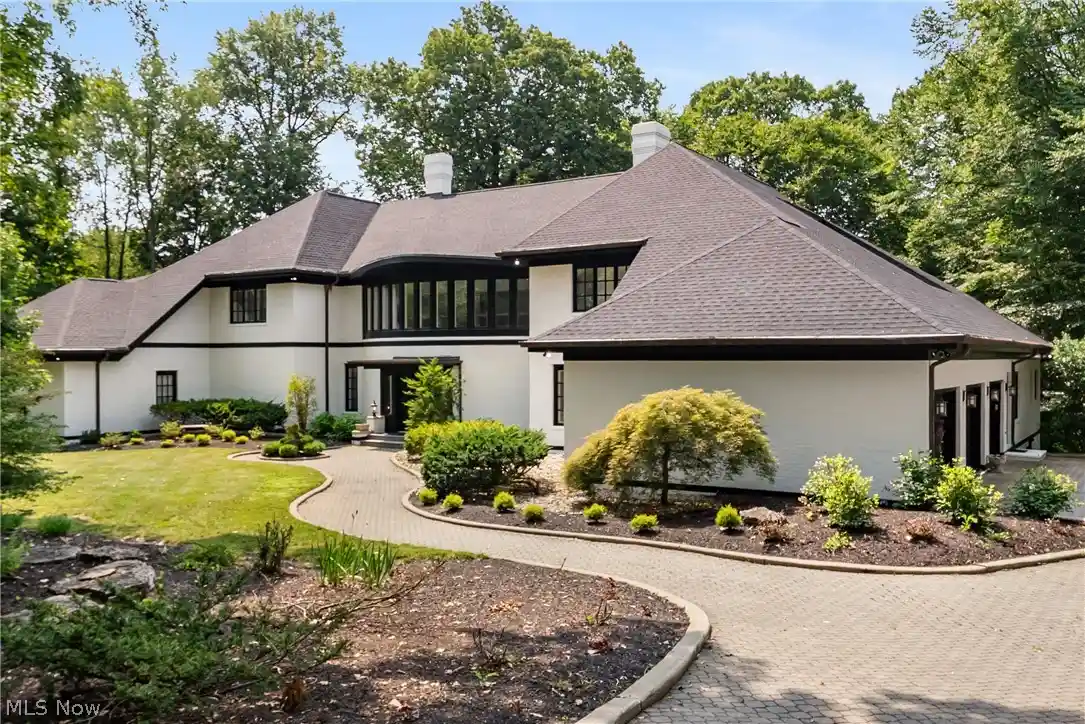 Photo 1 of Mansion for sale at 254 W Wayne Ave, Wooster, OH 44691 | MLS# 5251500 | Listing updated on 2026-10-20