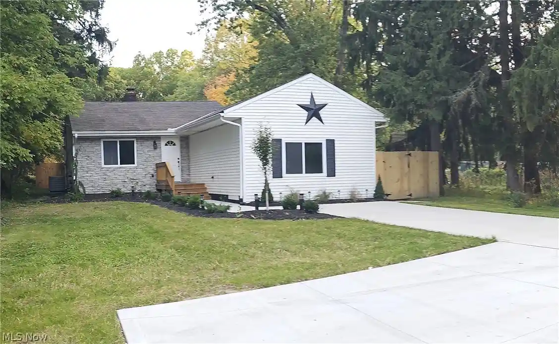 Single family home for sale at 4867 Royalwood Rd, North Royalton, OH 44133 | MLS# 5251015
