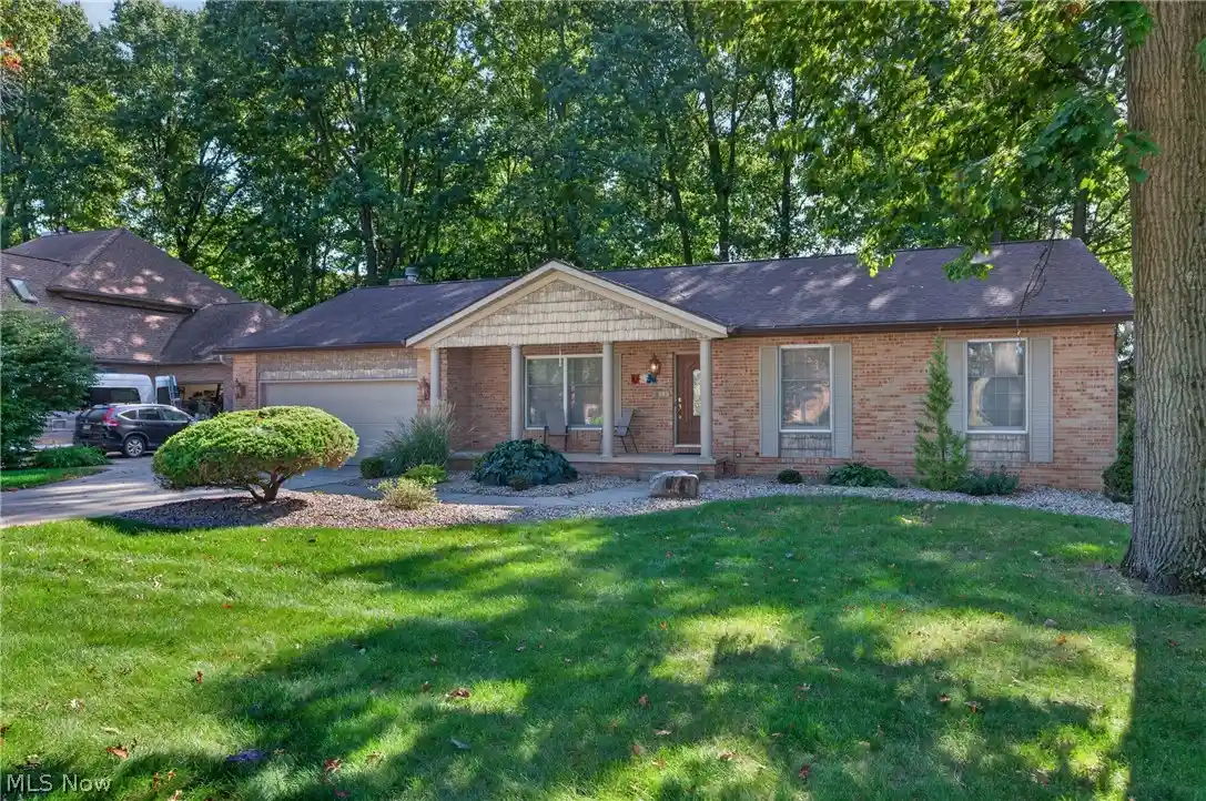Photo 1 of Single family home for sale at 700 Austin Dr, Barberton, OH 44203 | MLS# 5252133 | Listing updated on 2026-10-28