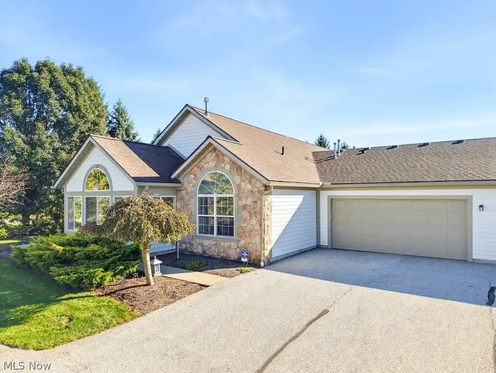 Condo for sale at 606 Crossings Cir, Tallmadge, OH 44278 | MLS# 5251851