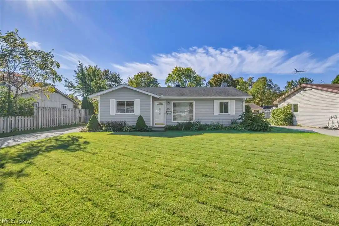 Photo 1 of Single family home for sale at 455 Birchwood Dr, Berea, OH 44017 | MLS# 5251861 | Listing updated on 2026-10-15